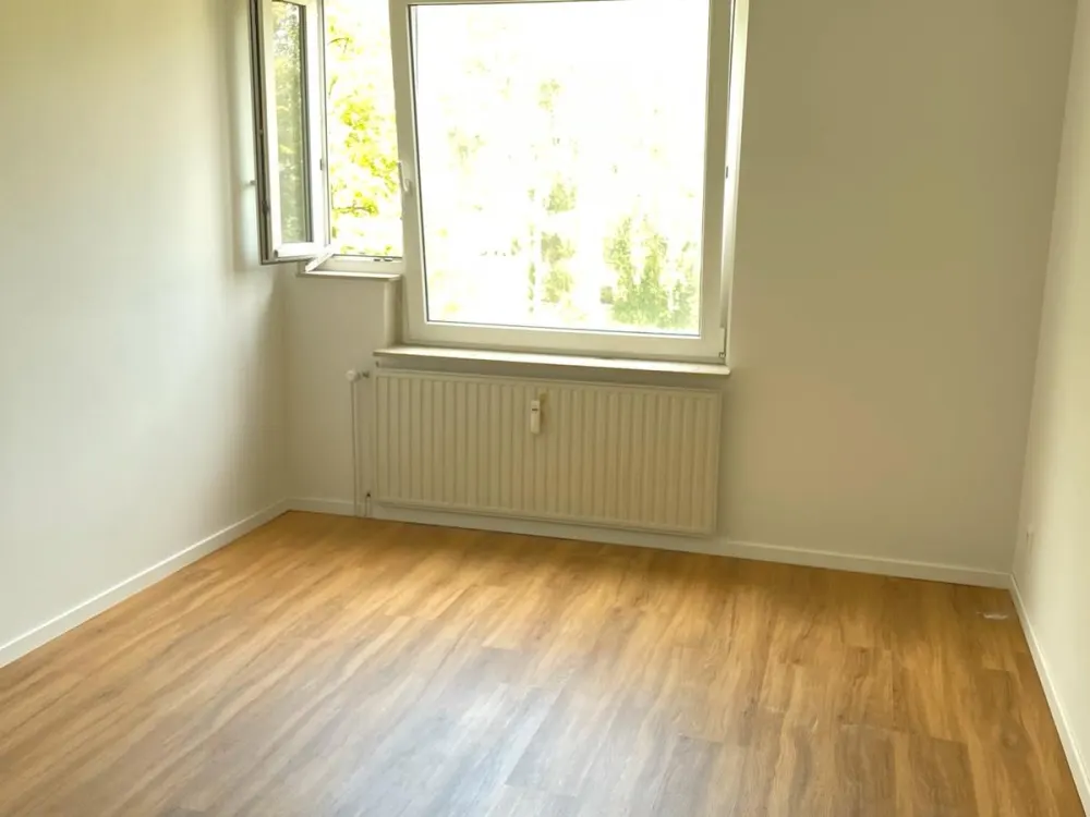 Neu renovierte 3,5 Zimmerwohnung