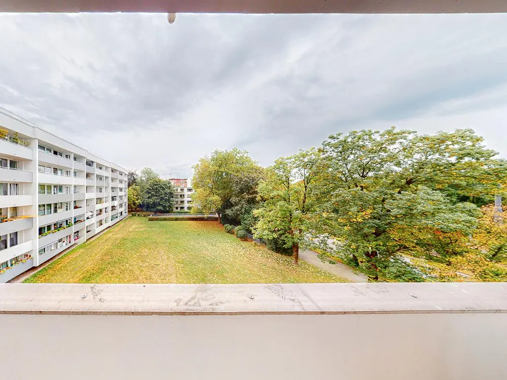 1-Zimmer Apartment mit renoviertem Bad, Balkon und offener Küche