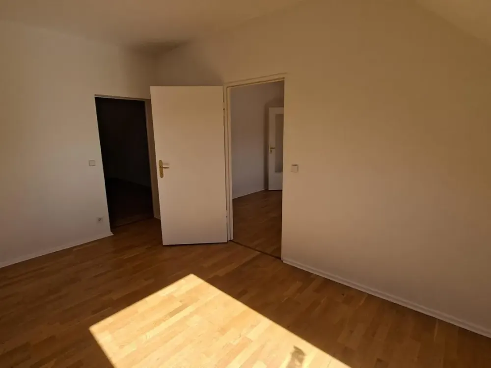 Königstraße 2 I 3 Zimmer Mietwohnung I 3.OG, ohne Lift