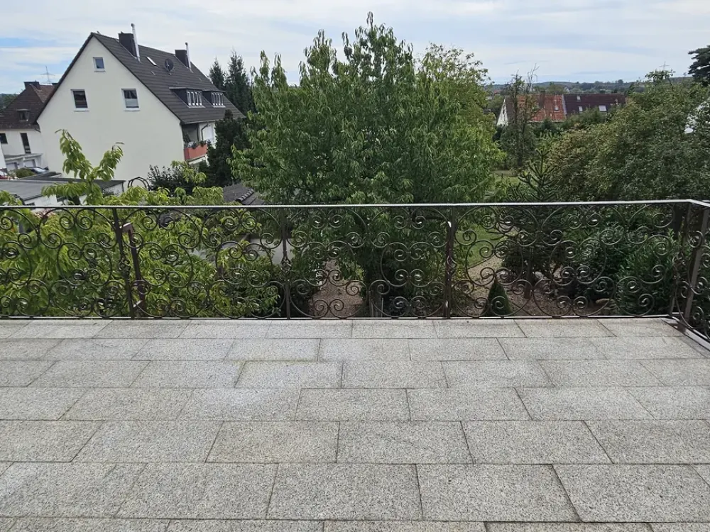 Erstbezug nach Renovierung, helle 2-Zimmer-Wohnung mit großem Balkon in Dortmund-Hombruch