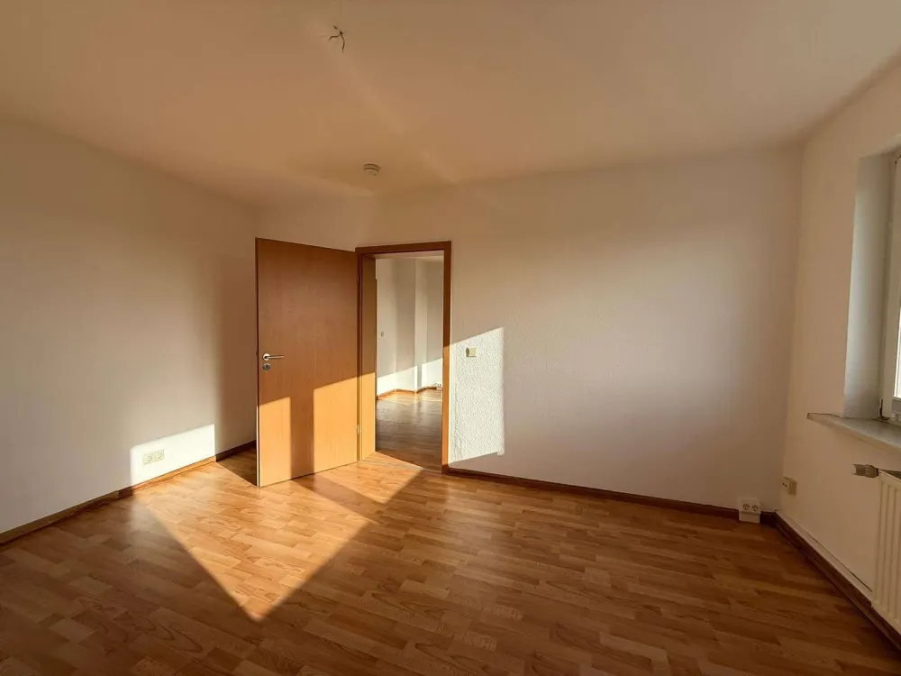 Geräumige 3-Zimmer Wohnung inkl. neuer EBK - 10 min bis Rostock