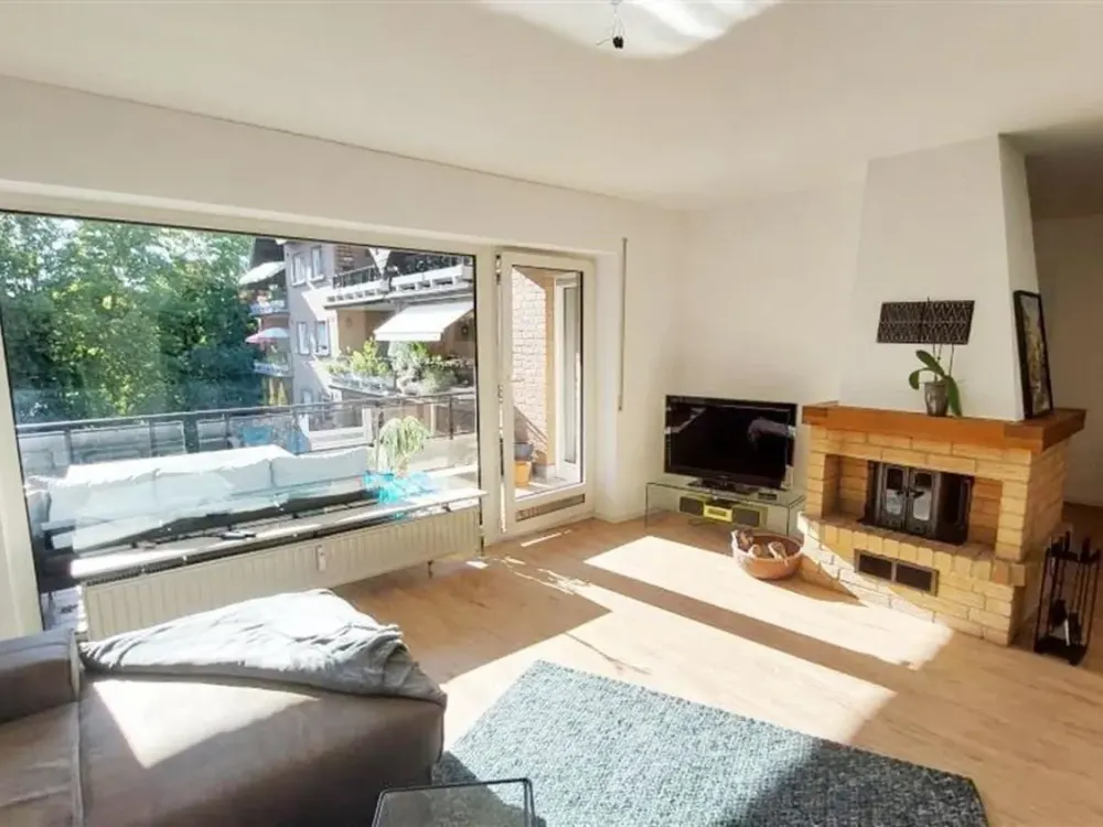 Repräsentative 3 Zi. Wohnung mit Loggia in attraktivem Wohnumfeld in Frechen-Königsdorf