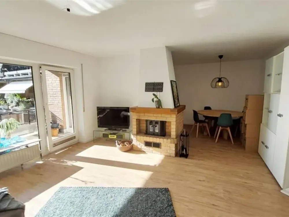 Repräsentative 3 Zi. Wohnung mit Loggia in attraktivem Wohnumfeld in Frechen-Königsdorf