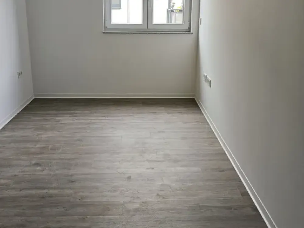 bezugsfertiger Neubau - 4-Zimmer-OG. Wohnung mit Balkon, barrierearm