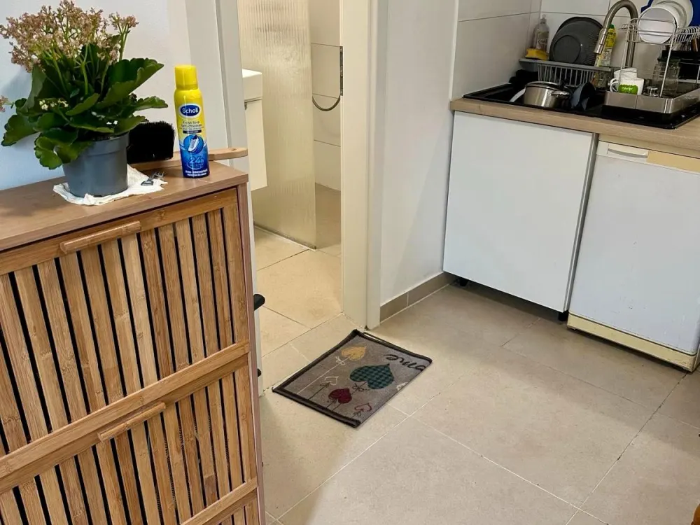 Ein Zimmer Wohnung 850€ all inkl. Stellplatz Gartenmitbenutzung