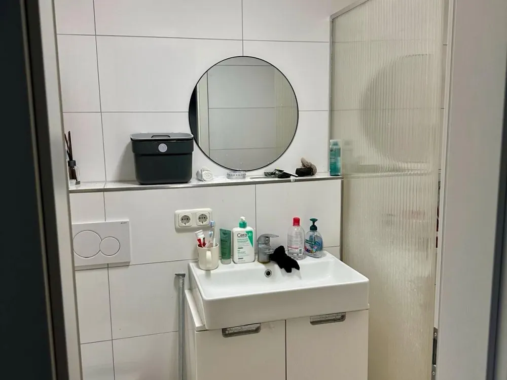Ein Zimmer Wohnung 850€ all inkl. Stellplatz Gartenmitbenutzung