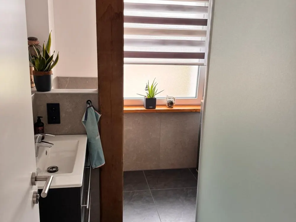 Wohnung Erdgeschoss, 1.OG und Dachgeschoss zu vermieten