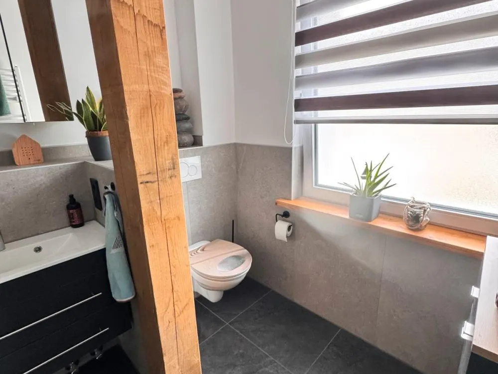 Wohnung Erdgeschoss, 1.OG und Dachgeschoss zu vermieten