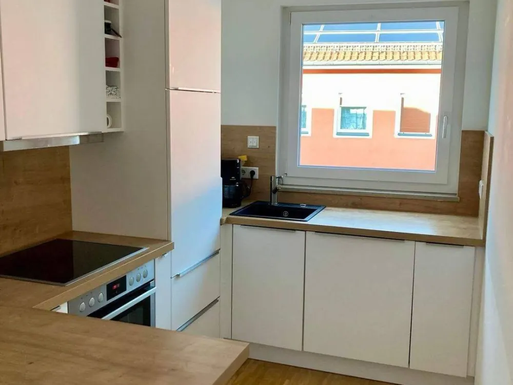 Nähe Wöhrdersee !! Helle, tolle 3 ZW, Balkon, Lift, TG