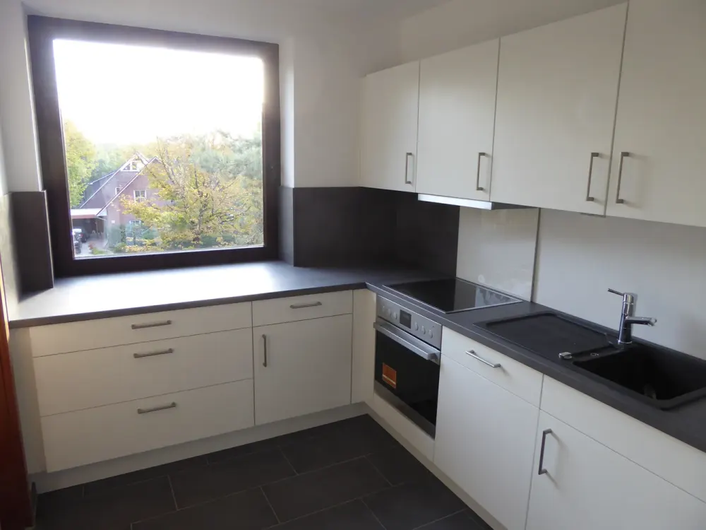 3-Room Attic Apartment in Buchholz, Completely Renovated in 2018