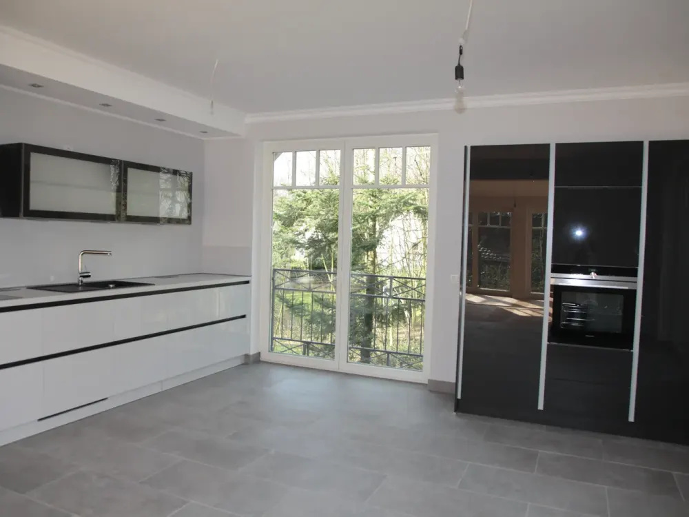 Schöne, geräumige vier Zimmer Wohnung mit dem Garten in Düsseldorf, Ludenberg