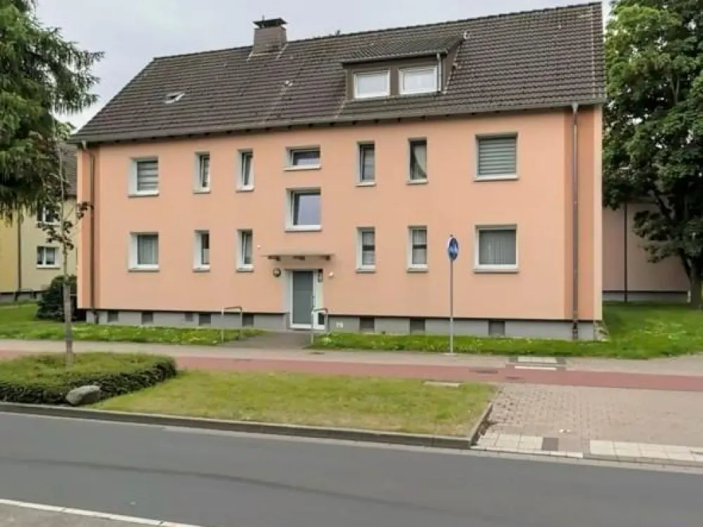Neue Wohnung, neues Glück! Gut geschnittene 4-Zi.-Wohnung