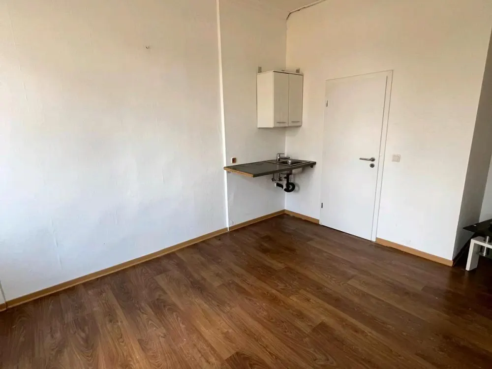 Small 1-Room Apartment for Rent in Bremen Sebaldsbrück
