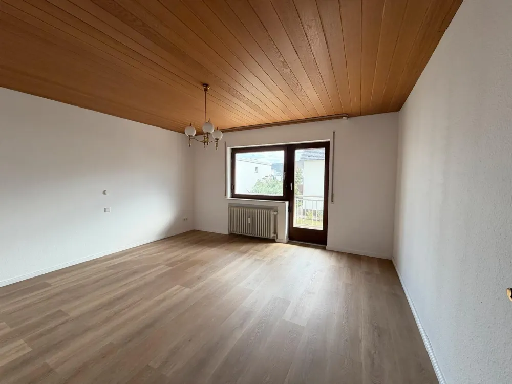 3,5-Zimmer-Wohnung in Niederdorfelden- Erstbezug nach Sanierung