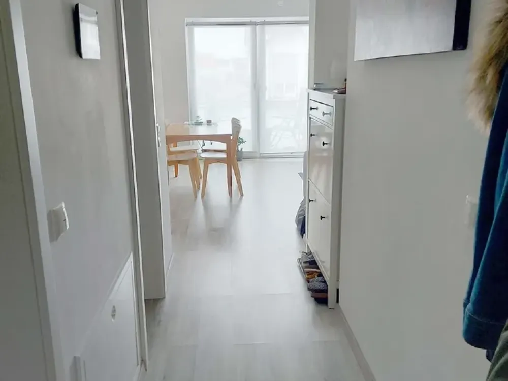 Like-new 3-room apartment, underfloor heating, fitted kitchen, balcony, video intercom, no commission