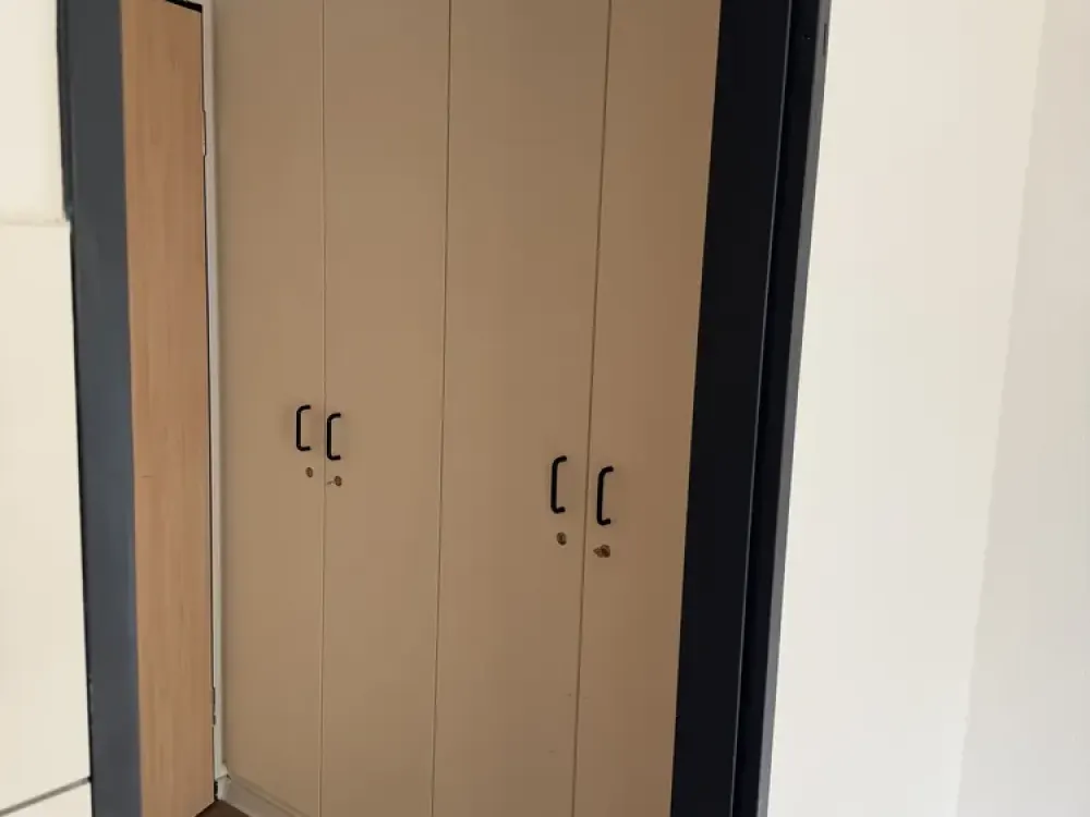 1 Zimmer single-Appartement barrierefrei mit EBK, möbliert. Grünwinkel Citynah