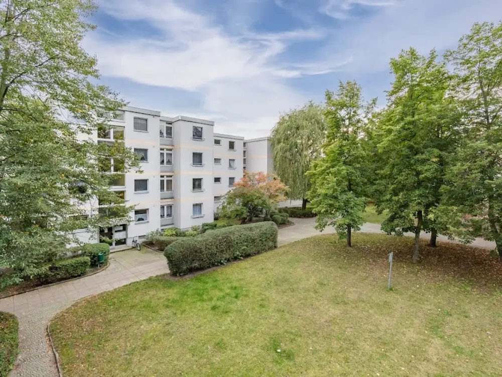 Moderne Wohnung mit Dusche im Grünen