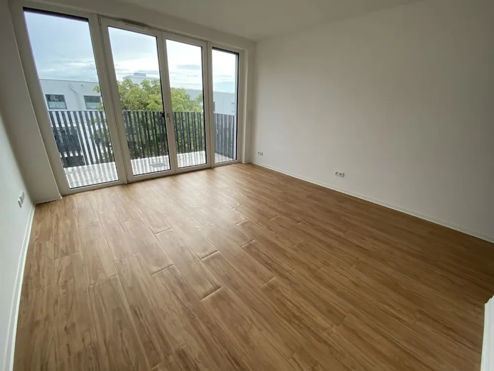 Moderne Wohnung mit Dusche im Grünen