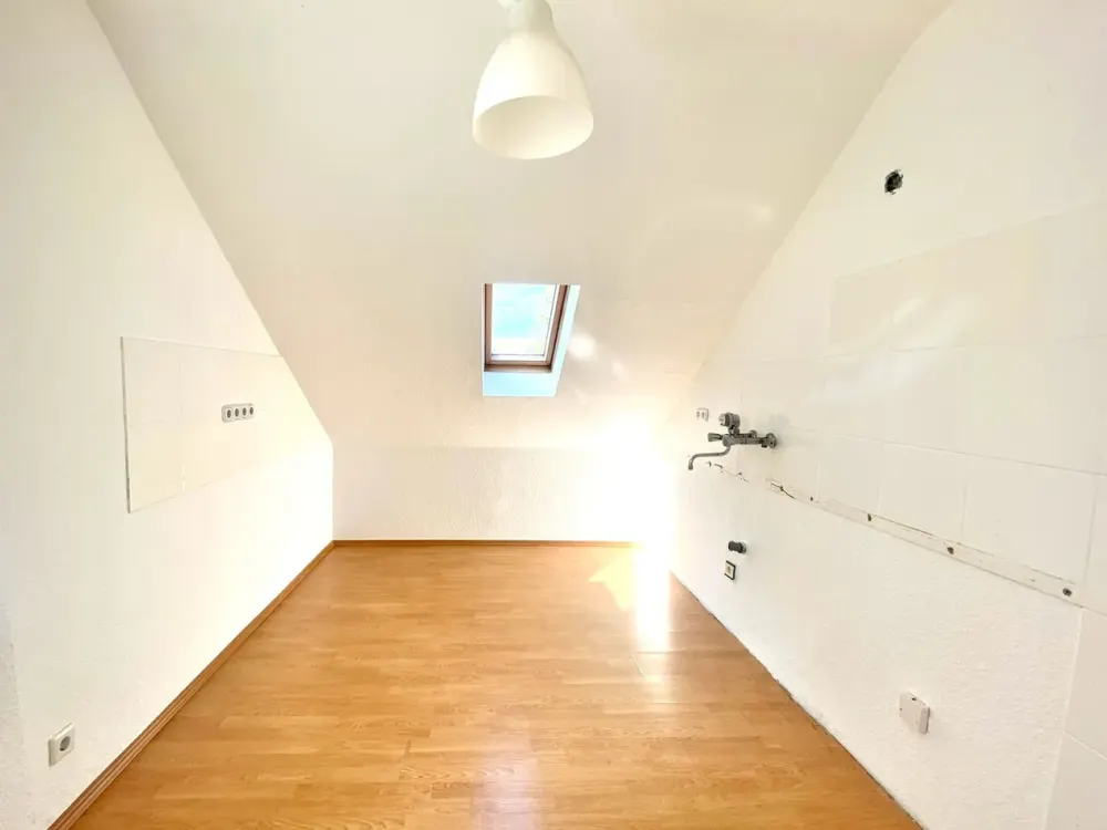 🌿 Gemütliche Dachgeschosswohnung mit Charme, Nur für Studenten!! ✨
