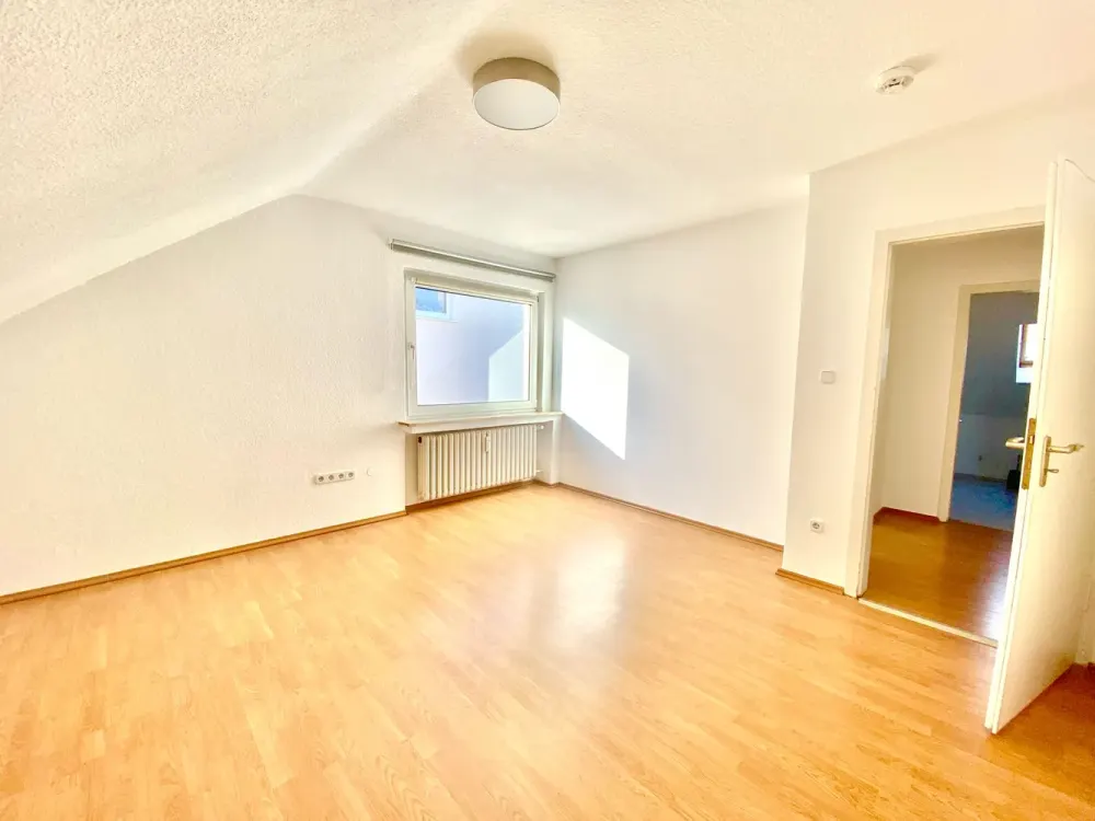 🌿 Gemütliche Dachgeschosswohnung mit Charme, Nur für Studenten!! ✨