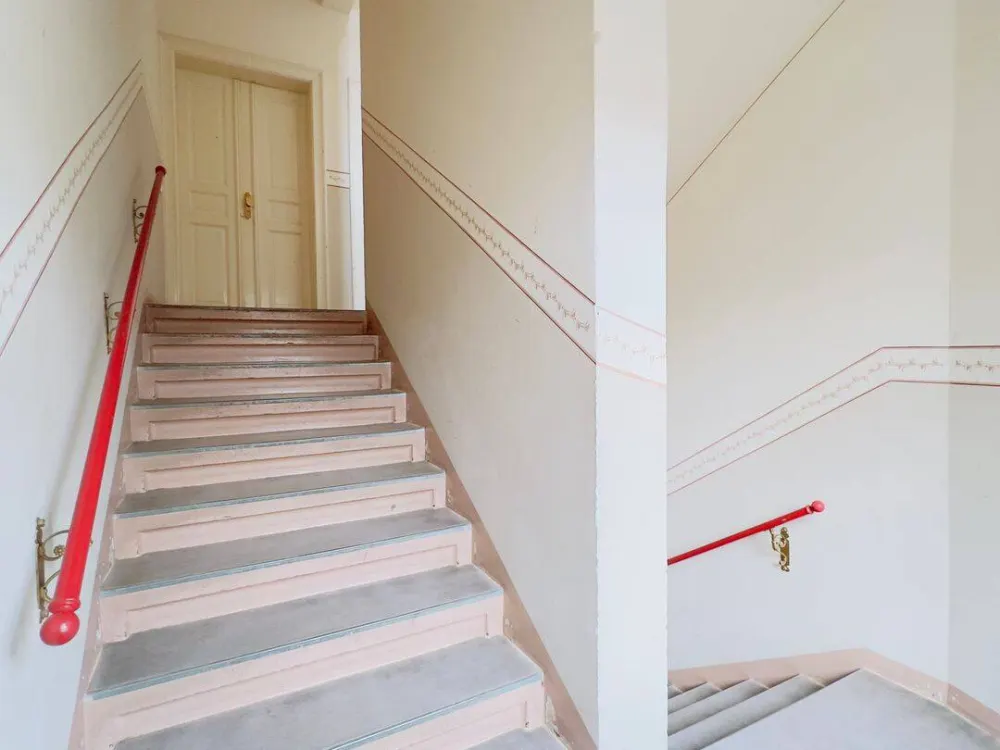 frei ab 01.11.2026: schicke 2-Raum-Wohnung im Dachgeschoss