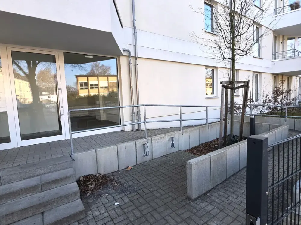 Exklusives, voll möbliertes Neubau - Apartment mit Dachterrasse und Sauna