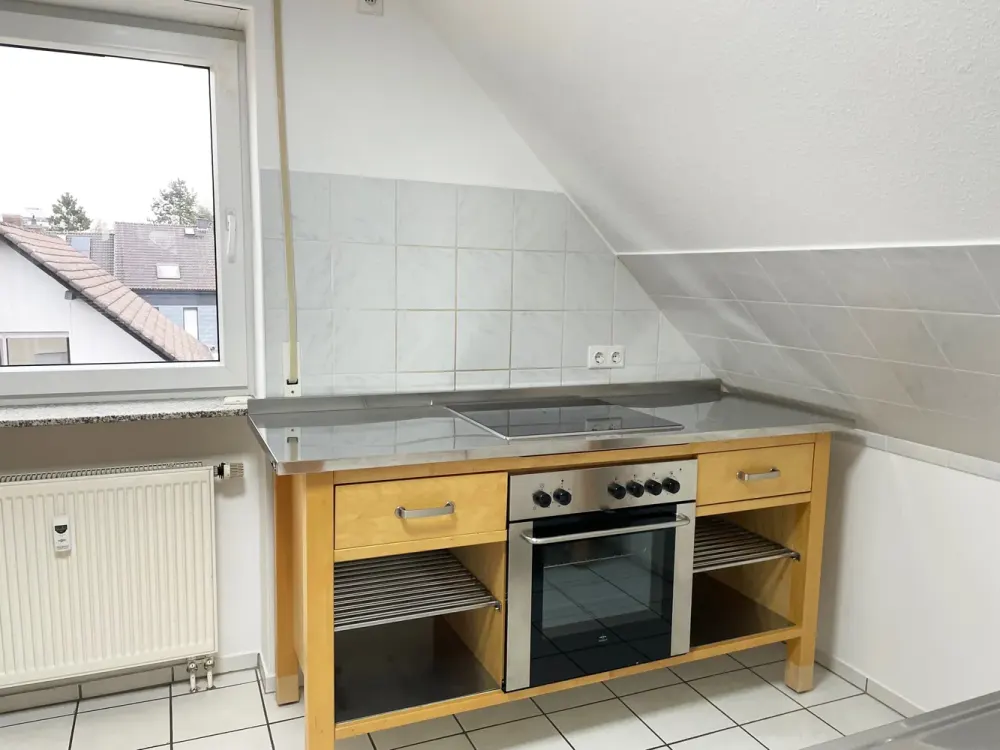 3 Zimmer. Ruhige Lage, Westbalkon, sehr gepflegt und schön renoviert