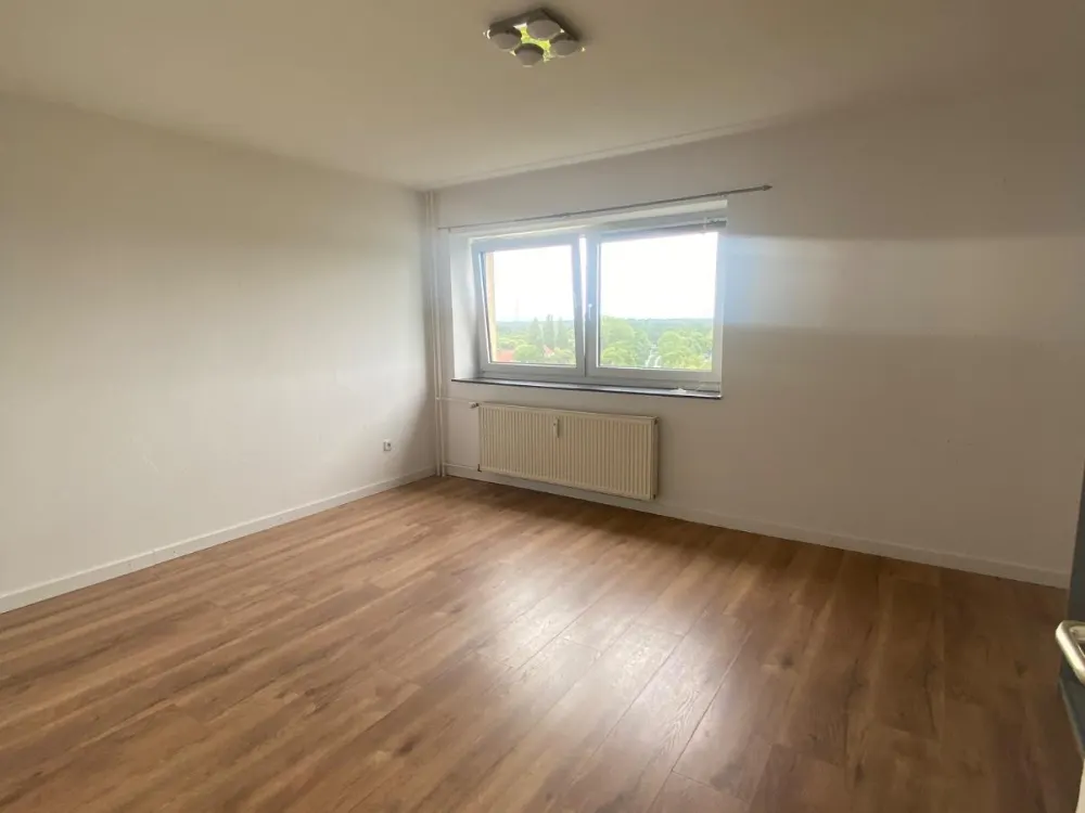 Großzügige 3-Zimmer-Wohnung mit zwei Balkonen in zentraler Lage