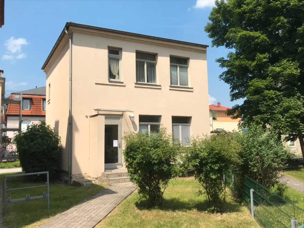 Wohnen im Grünen + 2-Raum Wohnung mit Ankleide + sep. WC!
