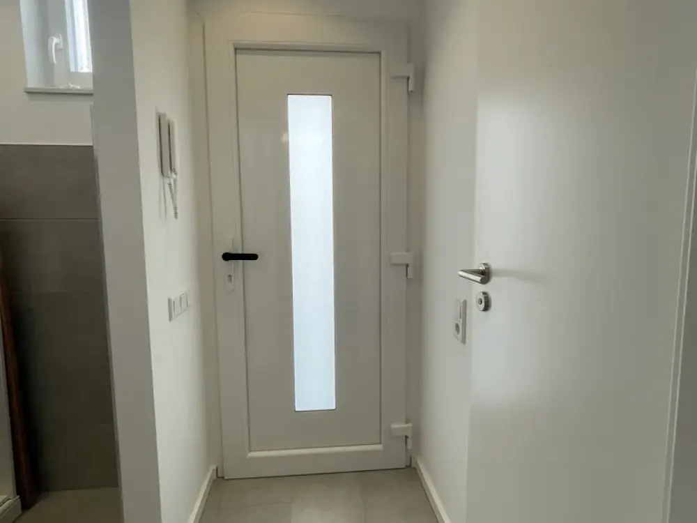 Sanierte Wohnung mit gehobener Innenausstattung in zentraler & ruhiger Lage