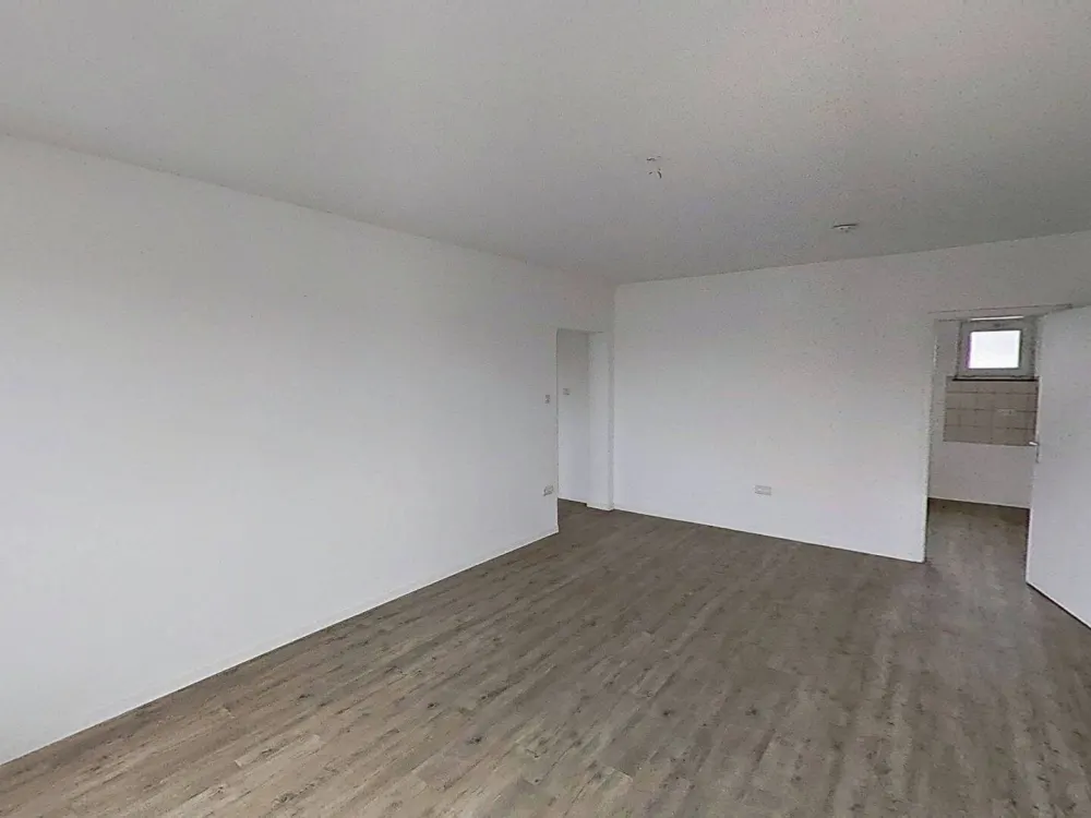 **Große 4-Zimmer-Wohnung mit BALKON und viel Platz für jedes Familienmitglied**