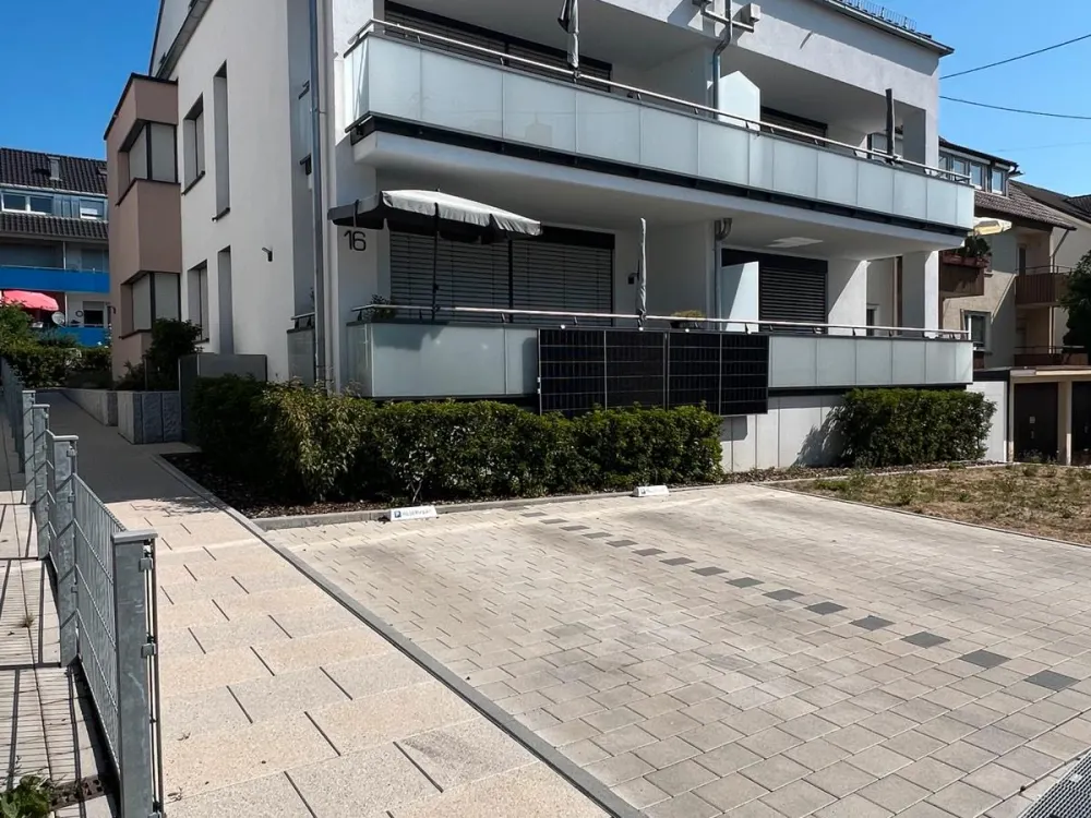 Moderne 3 Zimmer Neubauwohnung mit Terrasse und Balkon