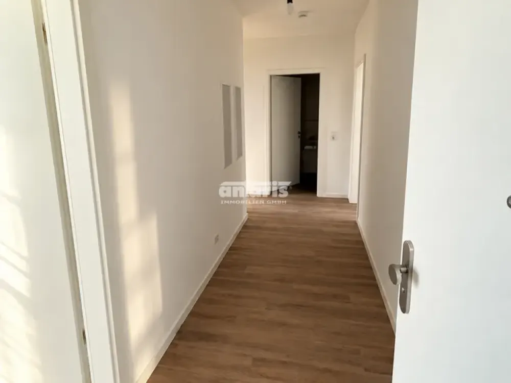 شركة antaris Immobilien GmbH شقة مشرقة من 4 غرف مع شرفة وحمامين