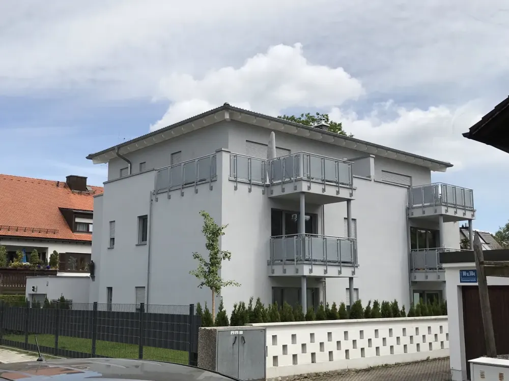 Practical living in this 2-room apartment in Munich Bogenhausen
