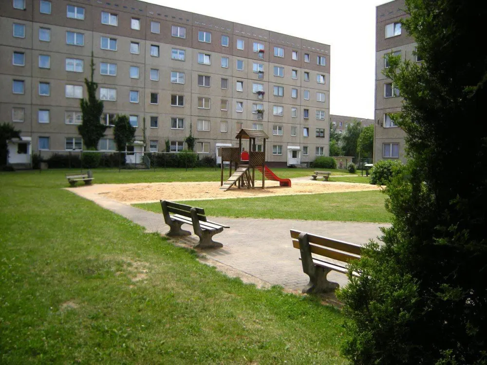 Under Construction Until End of October, 3-Room Apartment with Balcony and Bathroom with Shower
