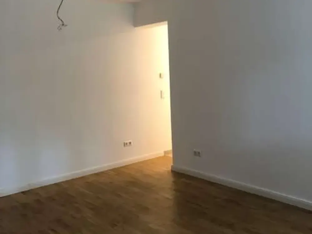 *Zentrum Süd* 2-RW im Souterrain m. Gartenanteil, Fußbodenheizung**WE01**