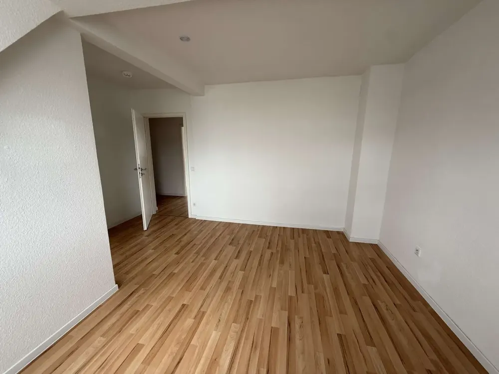 Zentral gelegen: Gemütliche und helle Dachgeschosswohnung
