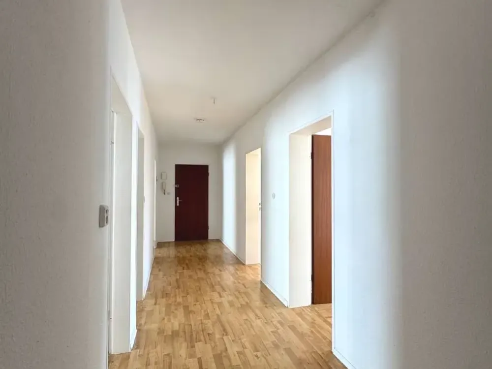 Helle 3-ZKB mit Balkon und Aufzug in zentraler Lage von Offenbach