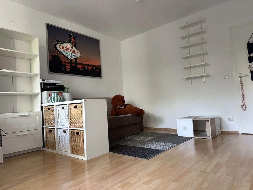 Zuhause mit 2 Zimmern und süd Balkon 20 min mit U6 zur Unter den Linden