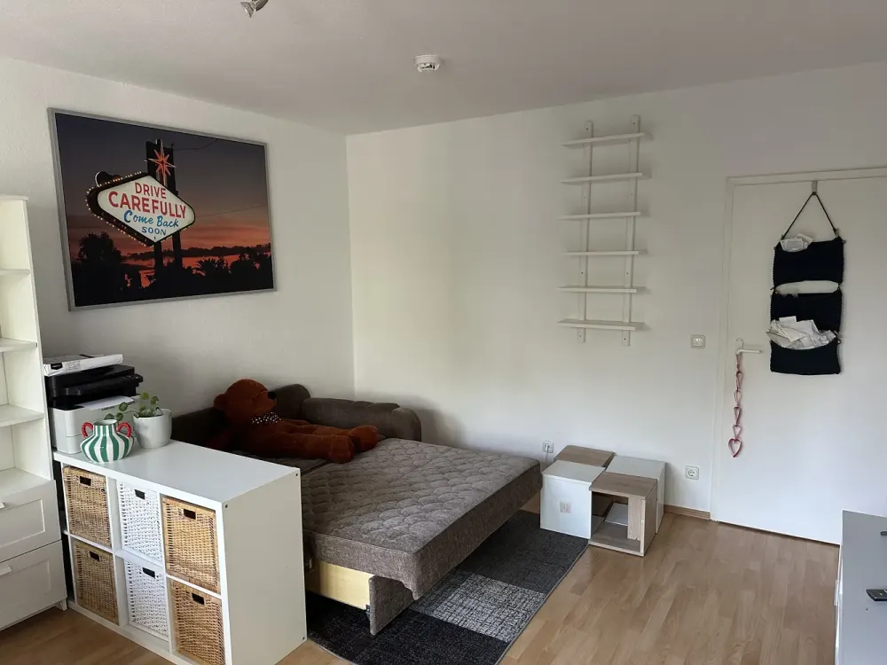 Zuhause mit 2 Zimmern und süd Balkon 20 min mit U6 zur Unter den Linden