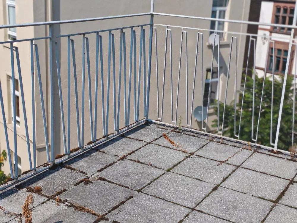 4ZW ALTBAUWOHNUNG WANNENBAD SEPERATE DUSCHE PARKETT BALKON EBK ZENTRALE LAGE ECKENHEIMER LANDSTR 3 U BAHN 5 LAUFNÄHE ZEIL 2er WG MÖGLICH