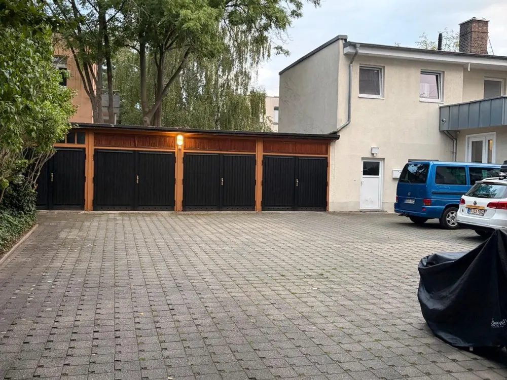 Charmante 2-Zimmer-Wohnung mit Balkon in Dresden Striesen Ost