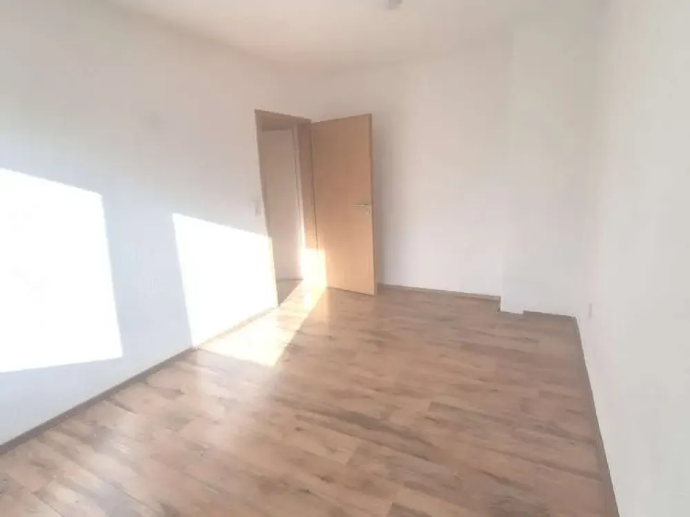 Schöne 2-Zimmer-Wohnung (38 qm) in Köln-Nippes/Weidenpesch (Nähe Pferderennbahn)