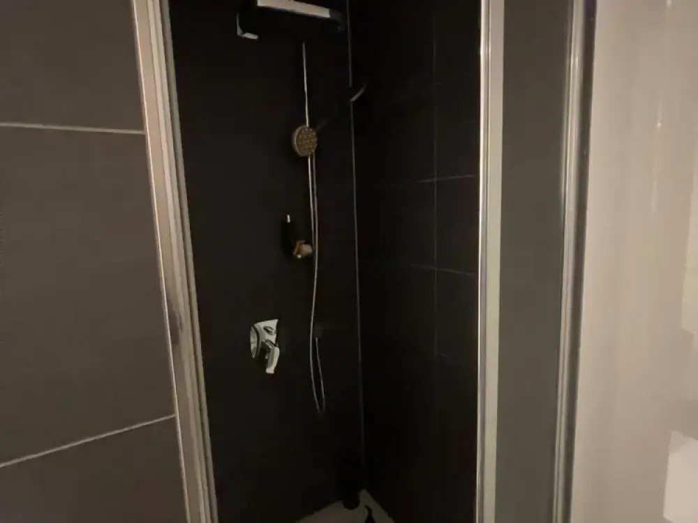 🏡 Stilvolle 2-Zimmer-Dachgeschosswohnung mit offener Wohnküche & modernem Bad