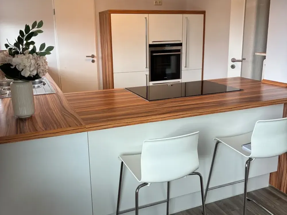 Provisionsfrei: 3-Zimmer-Wohnung 100m² mit Herkulesblick, großer Terrasse & Klimaanlage