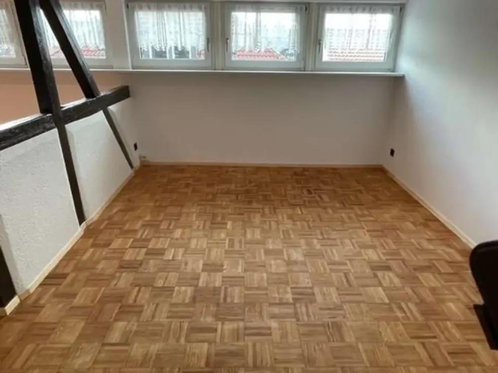 4 ZIMMER-WOHNUNG - REINSBURGSTR. 73 4.OG***