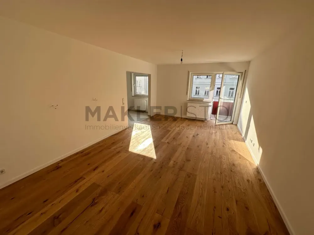 **Modernisierte 2-Raumwohnung mit Balkon, Einbauküche & Stellplatz in der Südvorstadt**