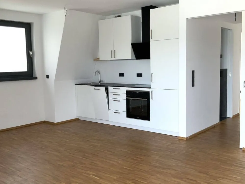 Hochwertige 2-Zimmer-Wohnung mit Loggia im Herzen der Äußeren Neustadt
