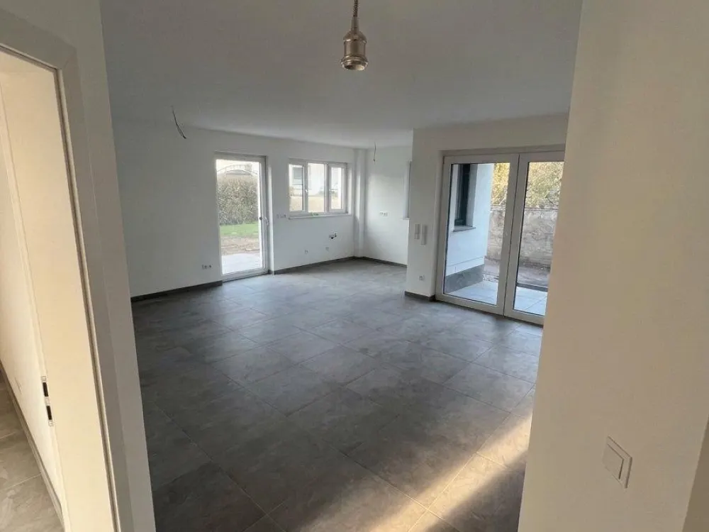 3-room apartment, 77 sqm, ground floor with garden, new building, central location