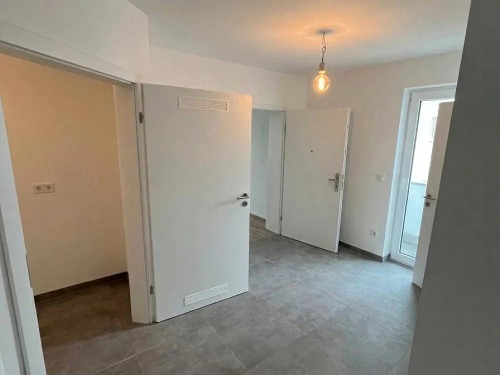 3-room apartment, 77 sqm, ground floor with garden, new building, central location